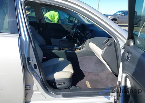 2009 Lexus Is 250 from USA, damaged, VIN JTHBK262X95091932